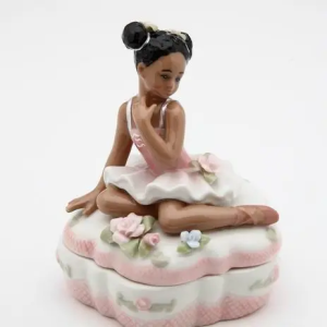 10600 PORCELAIN BALLERINA TRINKET BOX (325)